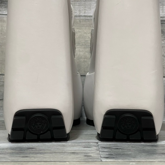 VERSACE Leather Platform Wedge Heels with Signature Medusa Logo - White - Sz- 10 - Picture 9 of 14